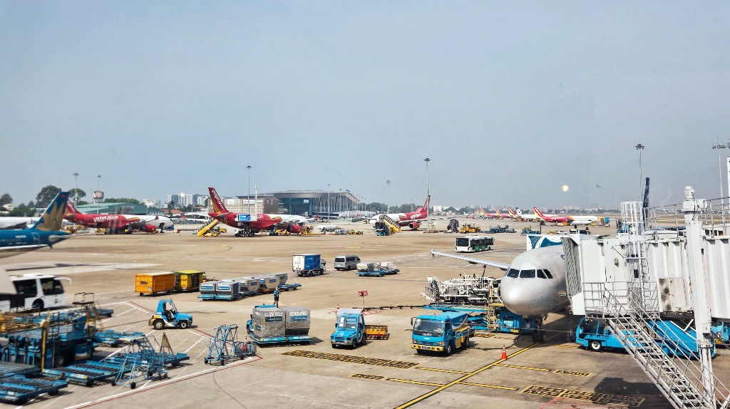 Phương thức hoạt động trong khu vực sân bay dùng chung theo Nghị định mới